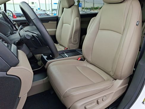 Certified 2024 Honda Odyssey EX-L image 14