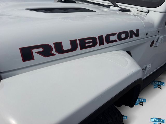 Used 2023 Jeep Wrangler Unlimited Rubicon w/ LED Lighting Group AWD/4WD image 11