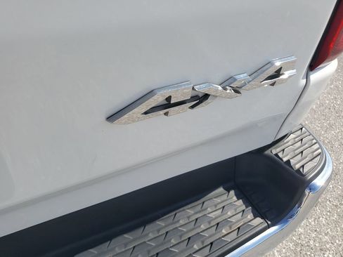 Used 2019 RAM 1500 Laramie image 40