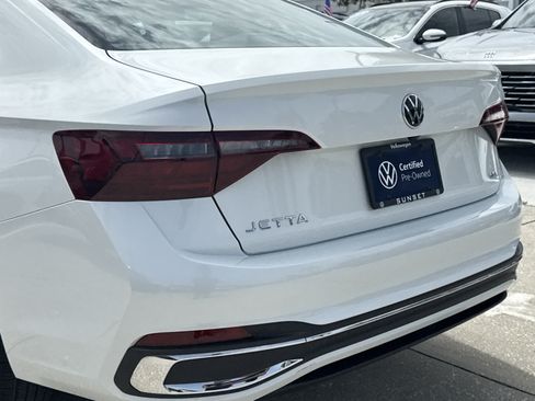 Certified 2023 Volkswagen Jetta SEL FWD image 10