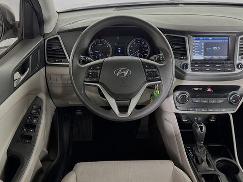 Used 2018 Hyundai Tucson SEL image 16
