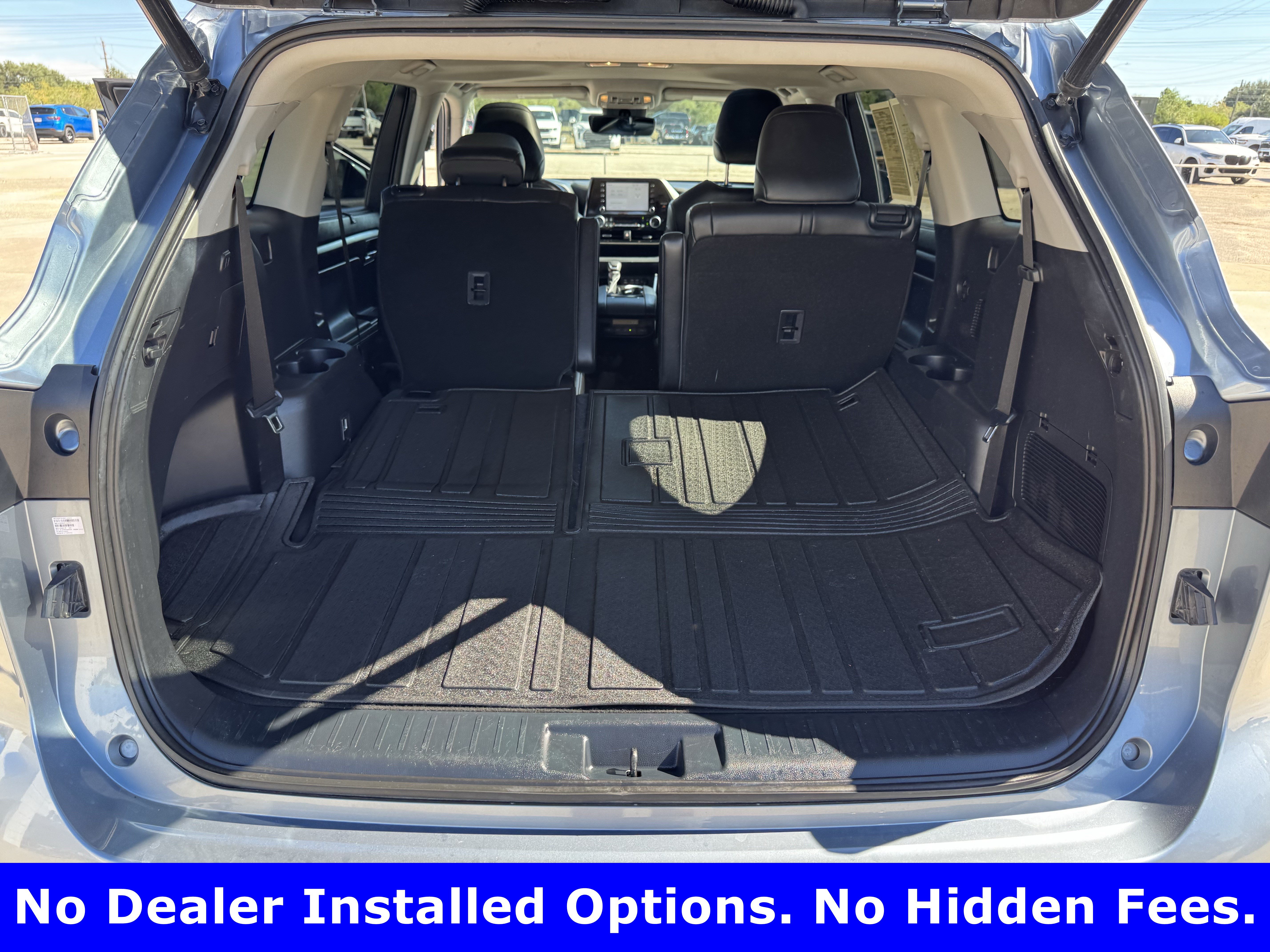 Used 2022 Toyota Highlander XLE FWD image 26