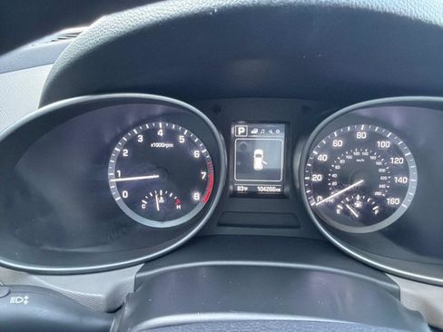 Used 2017 Hyundai Santa Fe Sport FWD image 27