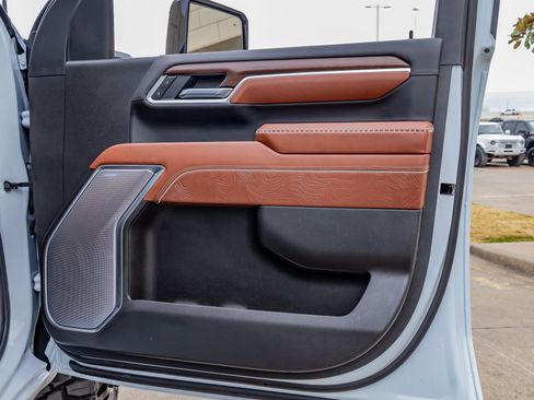 Used 2026 GMC Sierra 3500 Denali Ultimate image 36