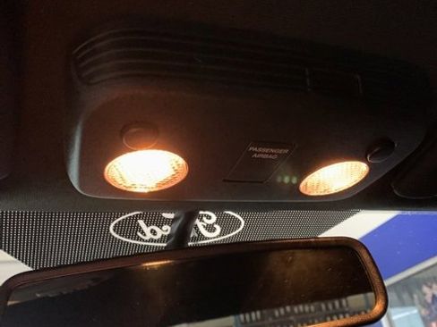 Used 2022 Ford Mustang Shelby GT500 w/ Technology Package image 16