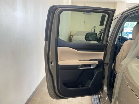 New 2025 Ford Ranger Lariat image 8