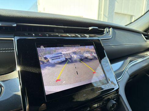 Used 2021 Jeep Grand Cherokee L Laredo image 20