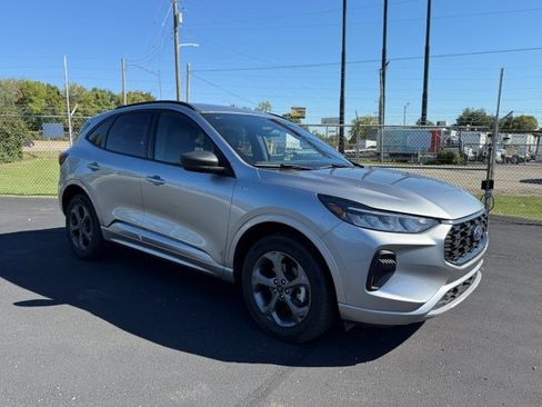 Used 2024 Ford Escape ST-Line image 1