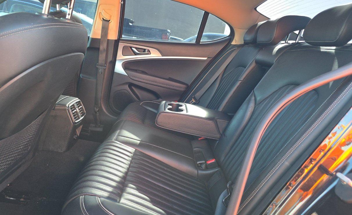 Used 2022 Genesis G70 3.3T RWD image 11