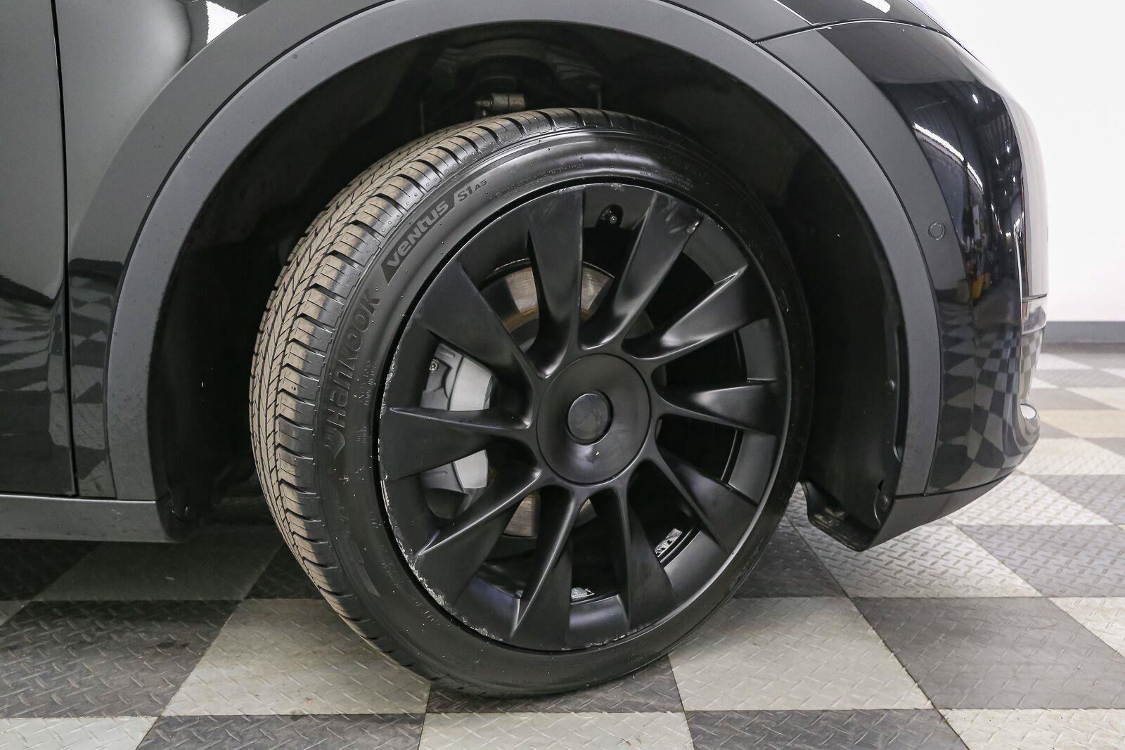 Used 2021 Tesla Model Y Long Range AWD/4WD image 14