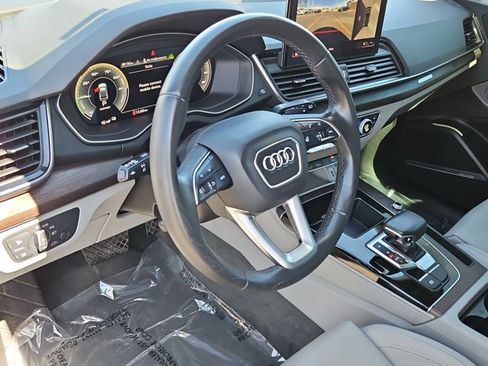 Used 2023 Audi Q5 e Premium Plus w/ Premium Plus Package image 9