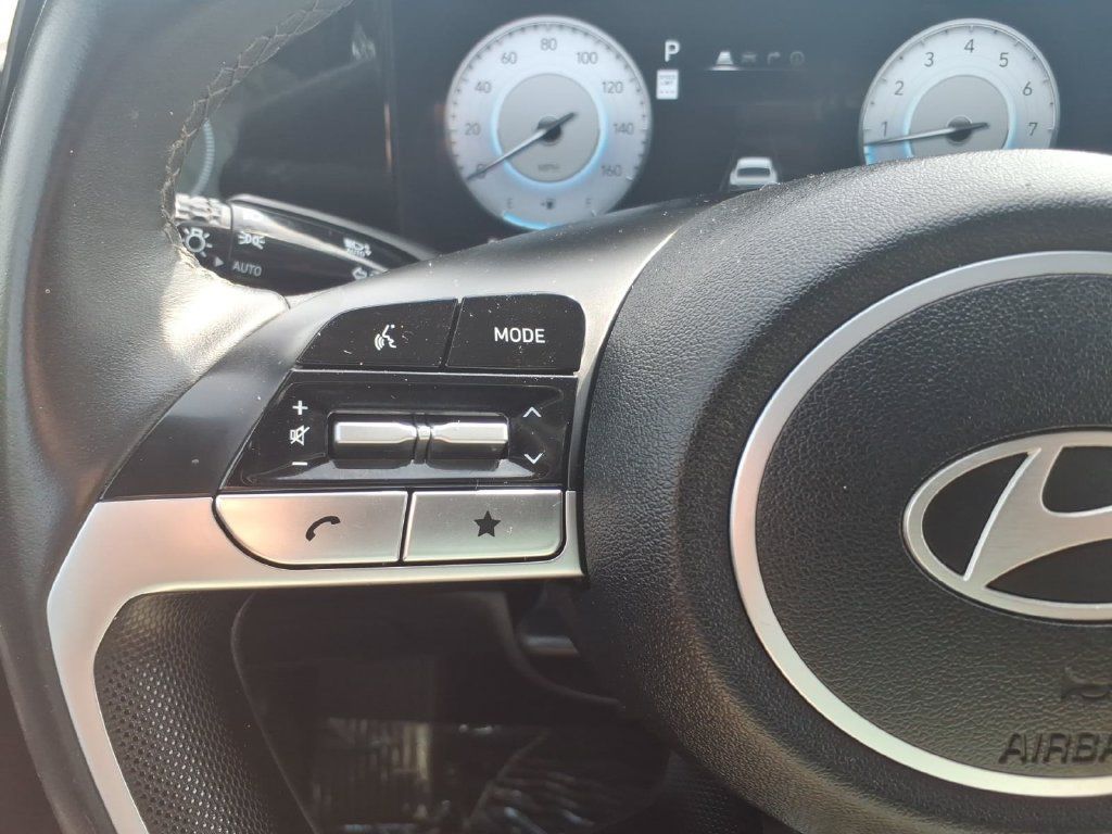 Used 2025 Hyundai Elantra SEL FWD image 18