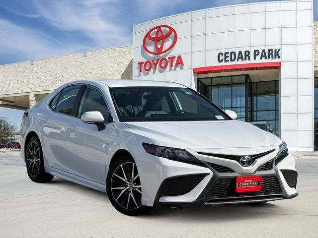 Used 2023 Toyota Camry SE FWD image 1