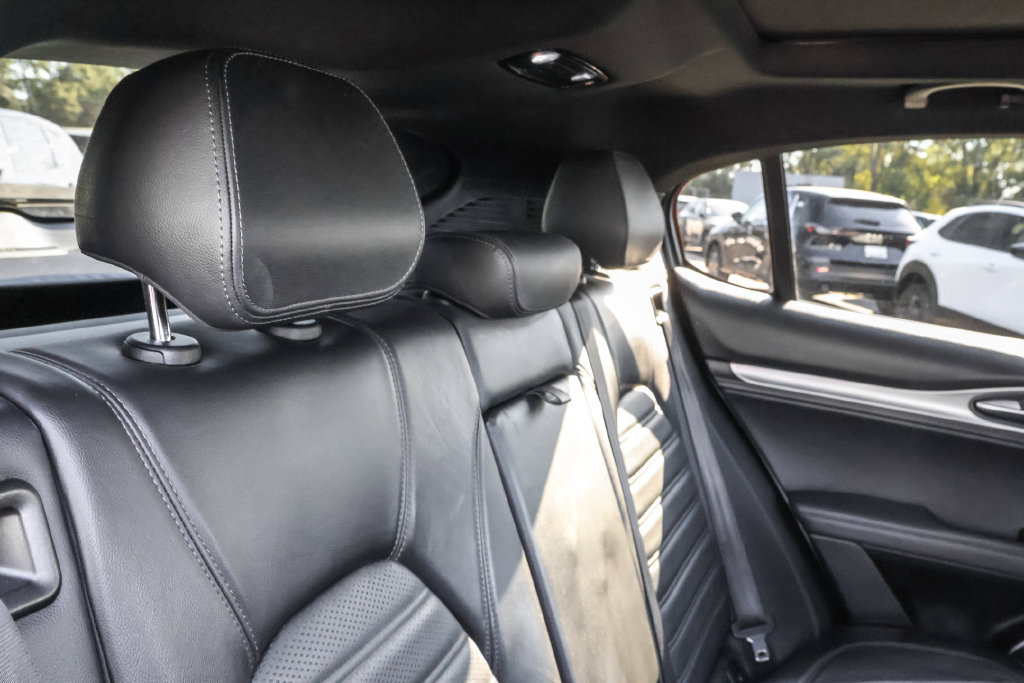 Used 2018 Alfa Romeo Stelvio Ti Sport AWD/4WD image 36