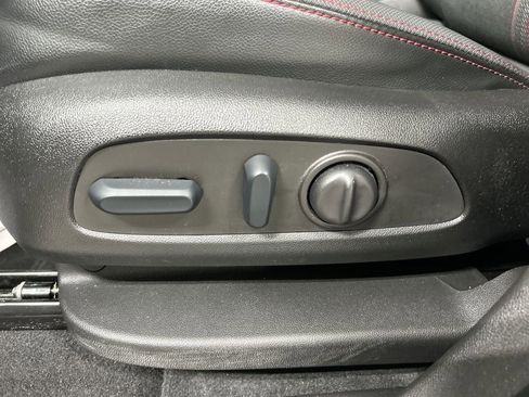 Used 2022 Chevrolet Equinox RS image 10