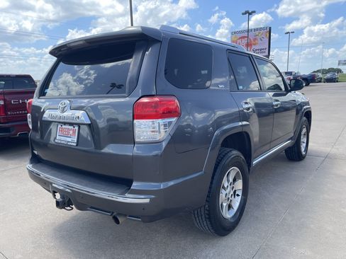 Used 2013 Toyota 4Runner SR5 w/ Convenience Pkg AWD/4WD image 4