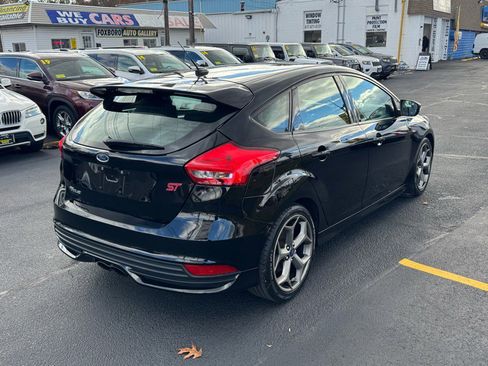 Used 2018 Ford Focus ST image 5