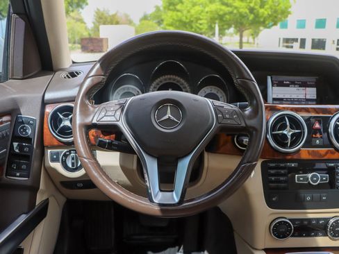 Used 2013 Mercedes-Benz GLK 350 2WD image 27