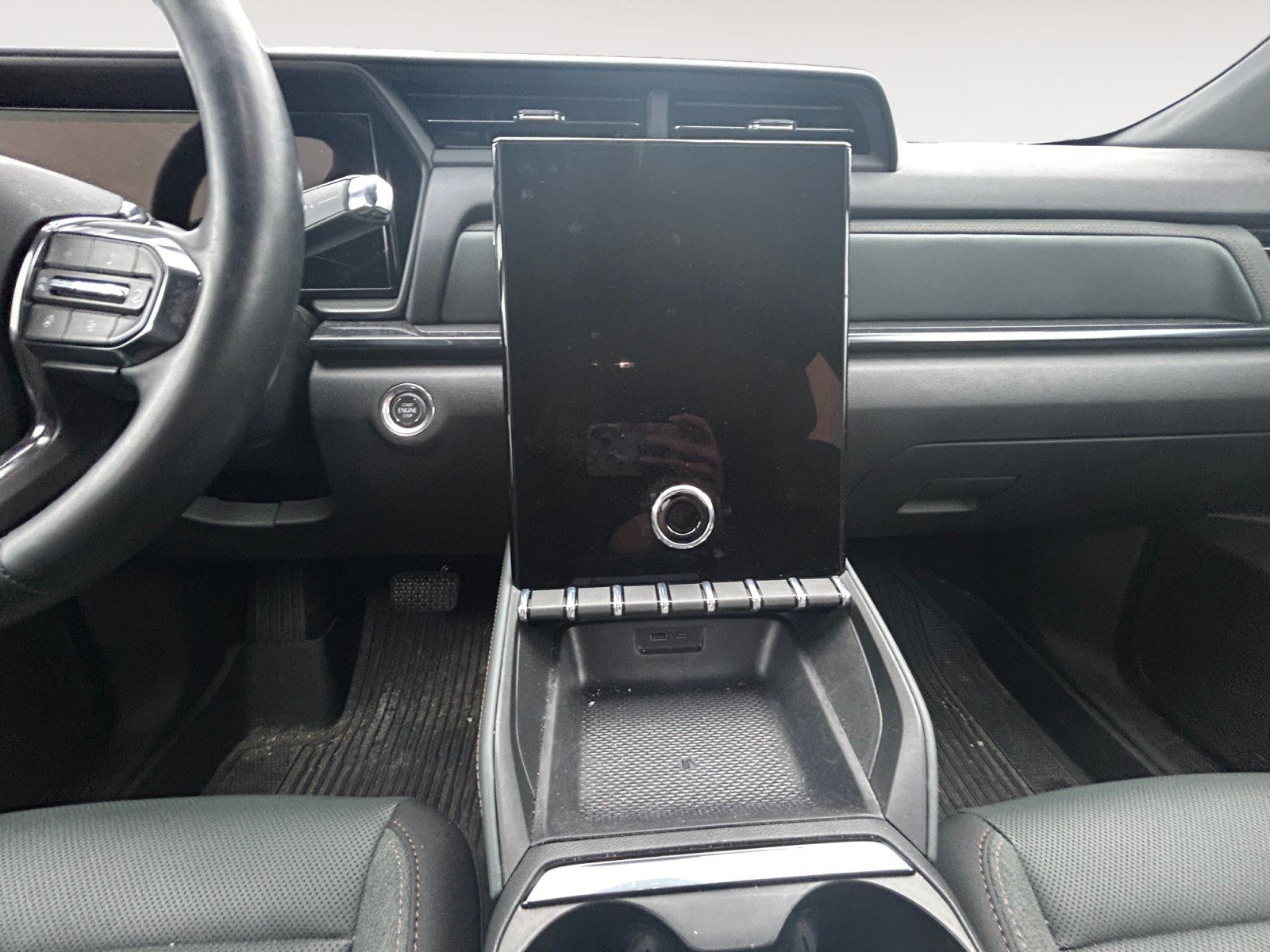 Used 2026 GMC Terrain AT4 w/ LPO, Floor Liner Package AWD/4WD image 11