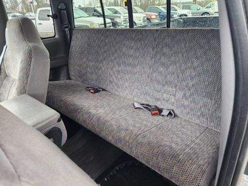 Used 1998 Dodge Ram 1500 Truck 2WD Club Cab image 14