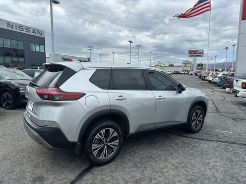 Used 2023 Nissan Rogue SV AWD/4WD image 11