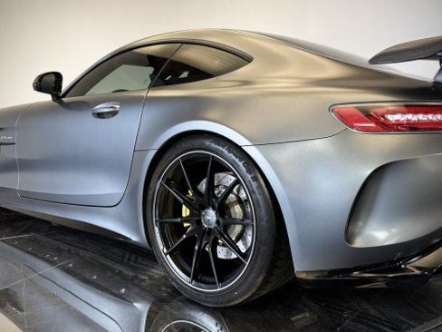 Used 2019 Mercedes-Benz AMG GT R image 23