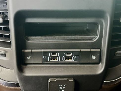 Used 2025 RAM 1500 Laramie AWD/4WD image 30