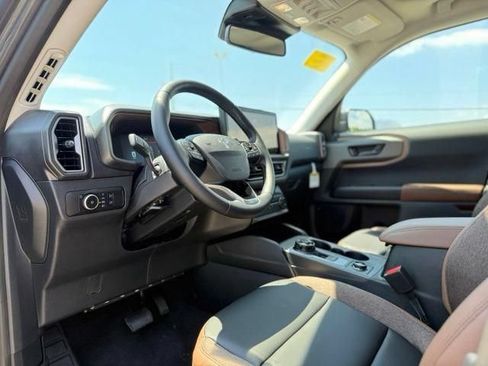 New 2026 Ford Bronco Sport Outer Banks w/ Outer Banks Tech Package+ AWD/4WD image 11