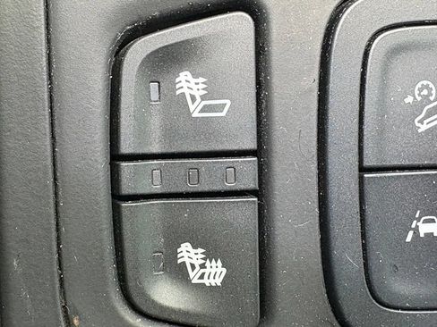 Used 2020 GMC Terrain SLE w/ Driver Convenience Package FWD image 15