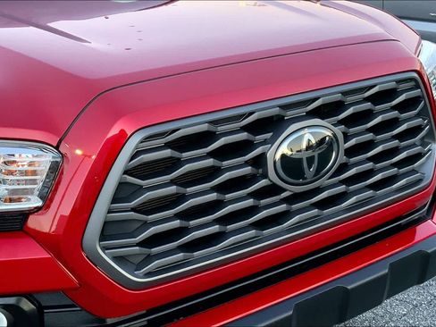 Used 2021 Toyota Tacoma TRD Off-Road image 28