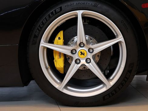 Used 2011 Ferrari 458 Italia Coupe RWD image 64