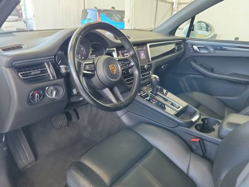 Used 2023 Porsche Macan Turbo AWD/4WD image 18