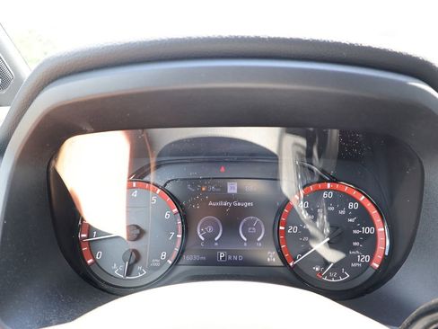 Used 2024 Nissan Titan PRO-4X w/ Pro-4x Convenience Package AWD/4WD image 20
