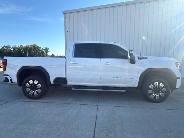 Used 2025 GMC Sierra 2500 Denali w/ Technology Package AWD/4WD image 6