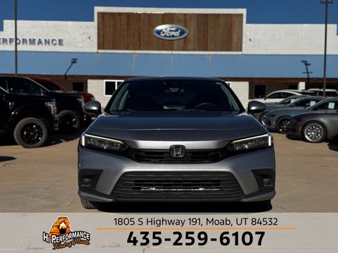 Used 2022 Honda Civic LX image 2