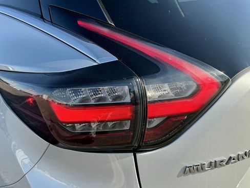 Used 2021 Nissan Murano SV image 14