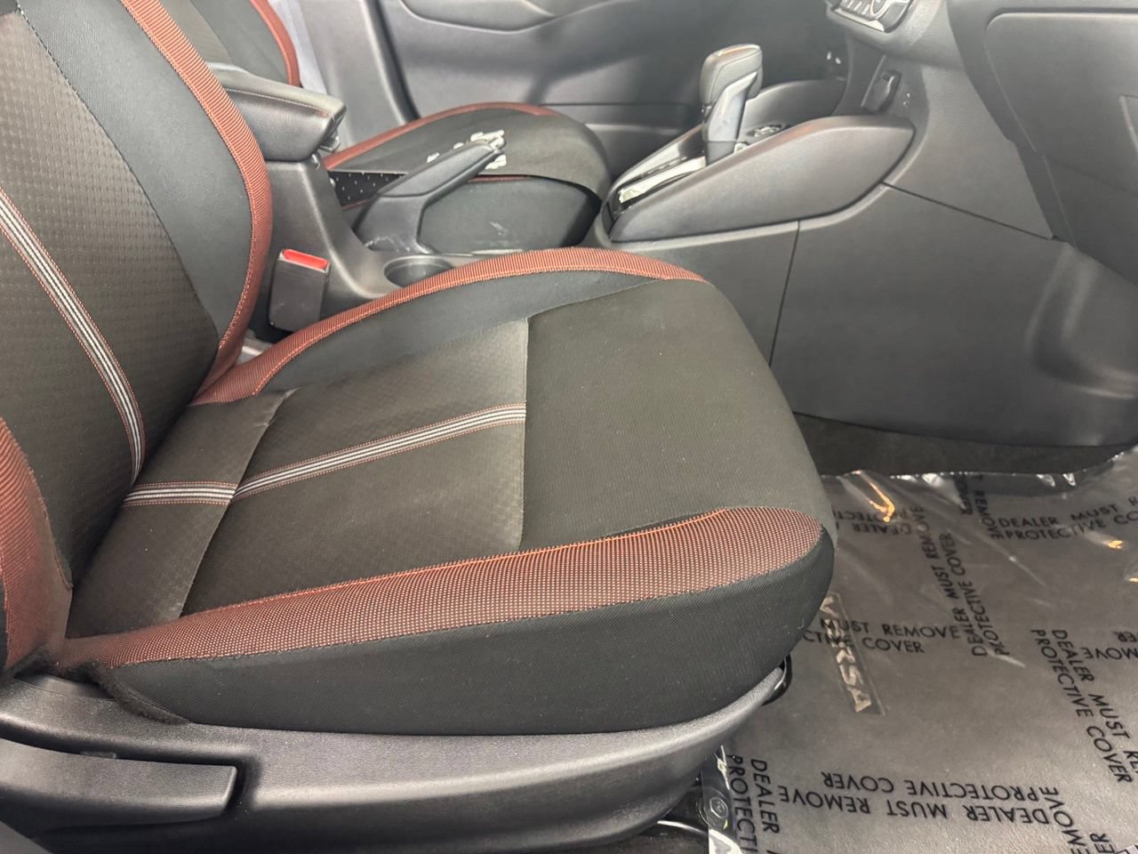 Used 2025 Nissan Versa SR FWD image 34