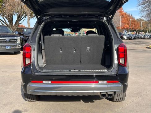 Used 2025 Hyundai Palisade Calligraphy image 16