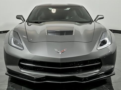 Used 2016 Chevrolet Corvette Stingray Coupe RWD image 4