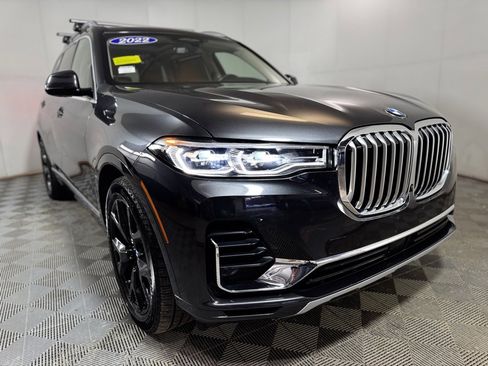 Used 2022 BMW X7 xDrive40i w/ Premium Package image 7