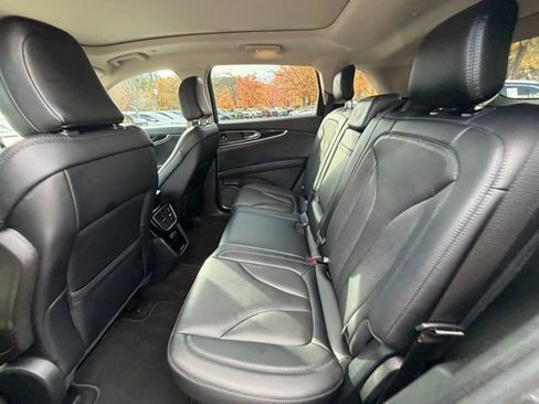 Certified 2021 Lincoln Nautilus Reserve w/ Equipment Group 201A image 13