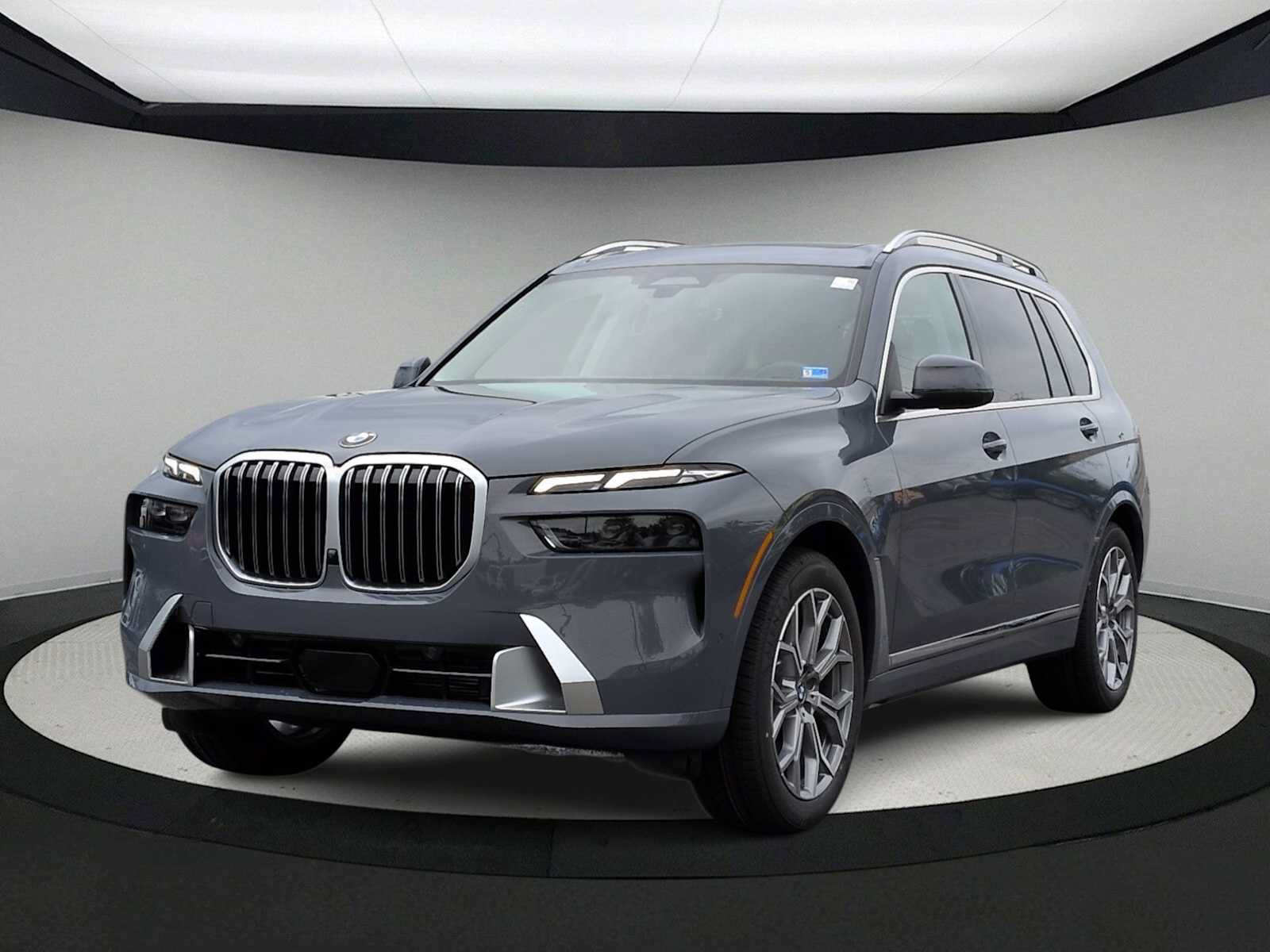 Used 2027 BMW X7 xDrive40i AWD/4WD image 4