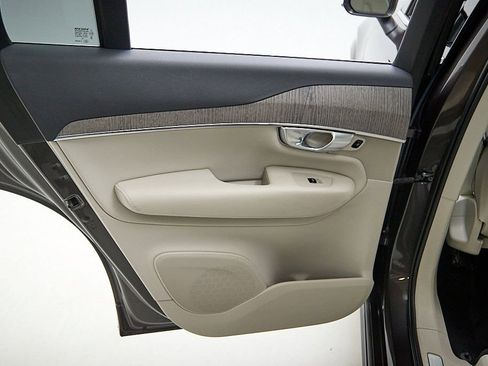 Used 2024 Volvo XC90 B6 Plus w/ Protection Package Premier AWD/4WD image 18