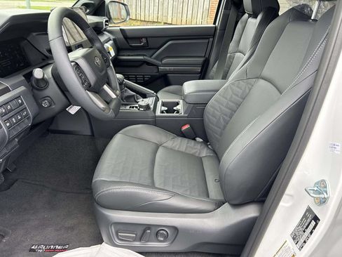 New 2026 Toyota 4Runner TRD Off-Road Premium AWD/4WD image 15