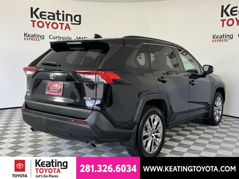 Certified 2020 Toyota RAV4 XLE Premium FWD image 6