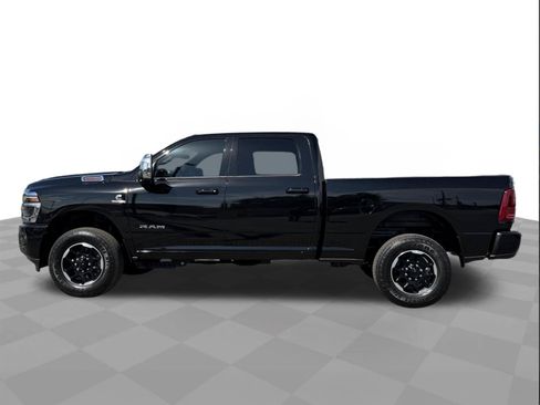 Used 2025 RAM 2500 Laramie AWD/4WD image 2