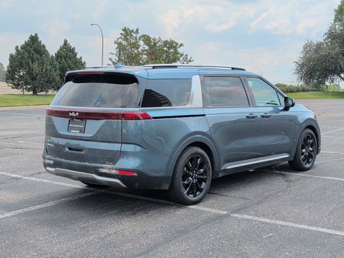 Used 2024 Kia Carnival SX FWD image 4