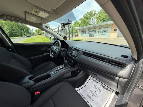 Used 2016 Honda HR-V LX image 12