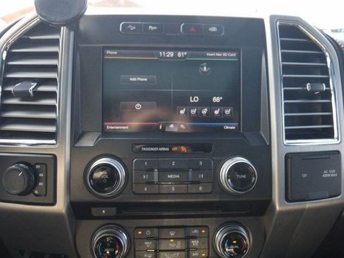 Used 2015 Ford F150 Platinum w/ Equipment Group 701A Luxury AWD/4WD image 23