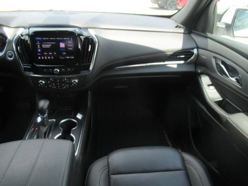 Certified 2023 Chevrolet Traverse LT image 14